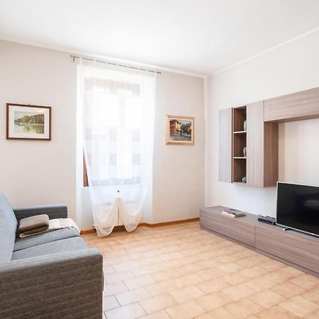 Le Tre Ninfee Di Pusiano! Free Parking Apartment Bagian luar foto