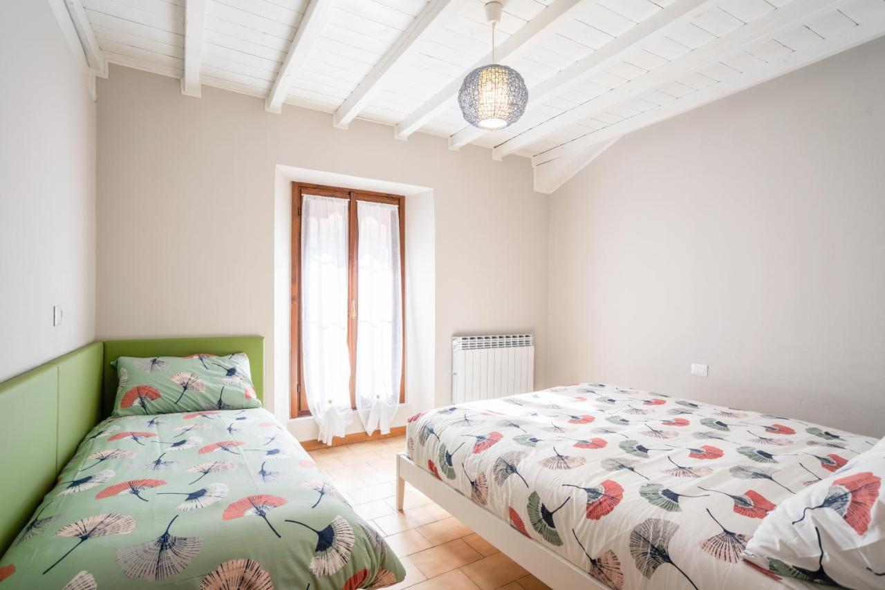 Le Tre Ninfee Di Pusiano! Free Parking Apartment Bagian luar foto