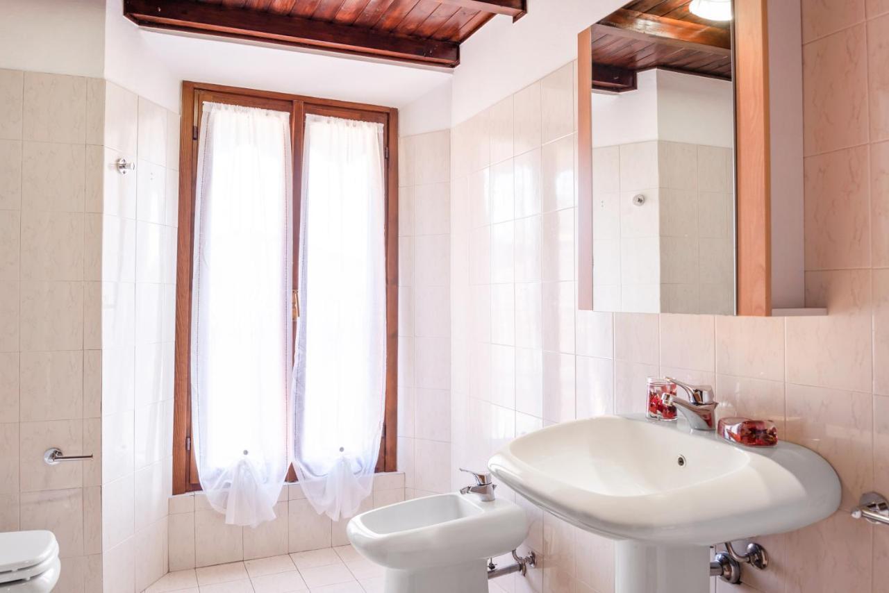 Le Tre Ninfee Di Pusiano! Free Parking Apartment Bagian luar foto