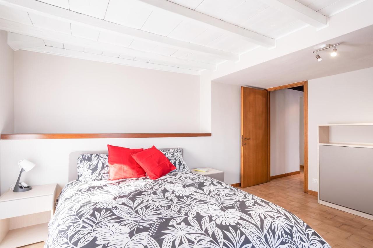 Le Tre Ninfee Di Pusiano! Free Parking Apartment Bagian luar foto